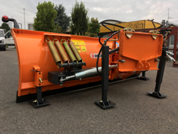 frontal sne blad med universel plade til traktor ln 220 a