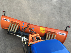 frontal sne blad med universel plade til traktor ln 220 a