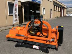 slagleklipperen betepusder med justerbar sideforskydning for traktorer toro 240