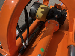 slagleklipperen betepusder med justerbar sideforskydning for traktorer toro 240