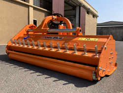 slagleklipperen betepusder med justerbar sideforskydning for traktorer toro 200