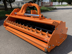 slagleklipperen betepusder med justerbar sideforskydning for traktorer toro 220