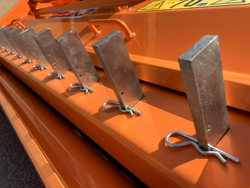 slagleklipperen betepusder med justerbar sideforskydning for traktorer toro 220