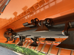 slagleklipperen betepusder med justerbar sideforskydning for traktorer toro 220