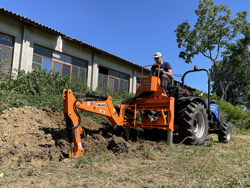 universal bagmontered rendegraver med skovl til traktor mod drs 2000t