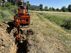 universal bagmontered rendegraver med skovl til traktor mod drs 2000t