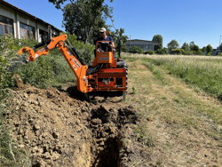 universal bagmontered rendegraver med skovl til traktor mod drs 2000t