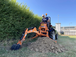 minigraver til universal kompakt traktor drs 1000