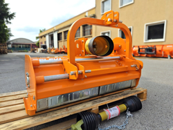 slagleklipperen 120cm betepudser med justerbar sideforskyvning til traktorer med 30 60hk lincione 120 sp