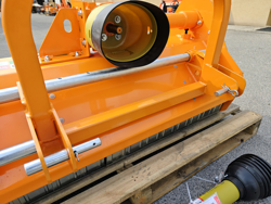 slagleklipperen 180cm betepudser med justerbar sideforskyvning til traktorer med 40 70hk lincione 180 sp