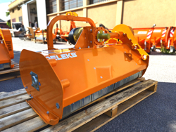 slagleklipperen 120cm betepudser med justerbar sideforskyvning til traktorer med 30 60hk lincione 120 sp rev