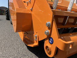 slagleklipperen med justerbar sideforskydning til traktorer mod gepard 210