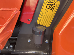 minidumper kubota m8000