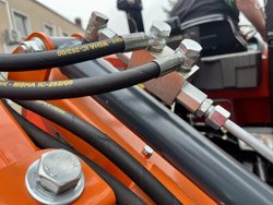 hydraulisk gren og hækkeklipper til traktor falco h