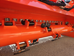 slagleklipperen betepusder med justerbar sideforskydning for traktorer gorilla 220