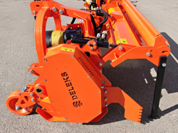 slagleklipperen betepusder med justerbar sideforskydning for traktorer gorilla 220