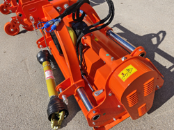 slagleklipper med justerbar sideforskydning for traktorer med 60 100hk cervo 180