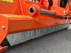 slagleklipper med justerbar sideforskydning for traktorer med 60 100hk cervo 200