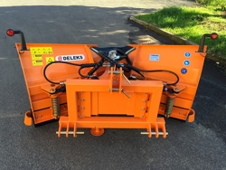 snowplow with 3 point linkage for tractor lnv 200 c