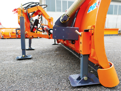 snowblade with plate for tractor ln 250 a