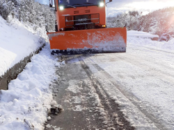 frontal snow plogh with mounting plate for tractor ssh 04 3 0 a