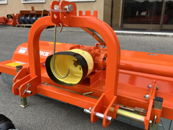 adjustable sideshift flail mower for medium sized tractors shredder mulcher mod tigre 160